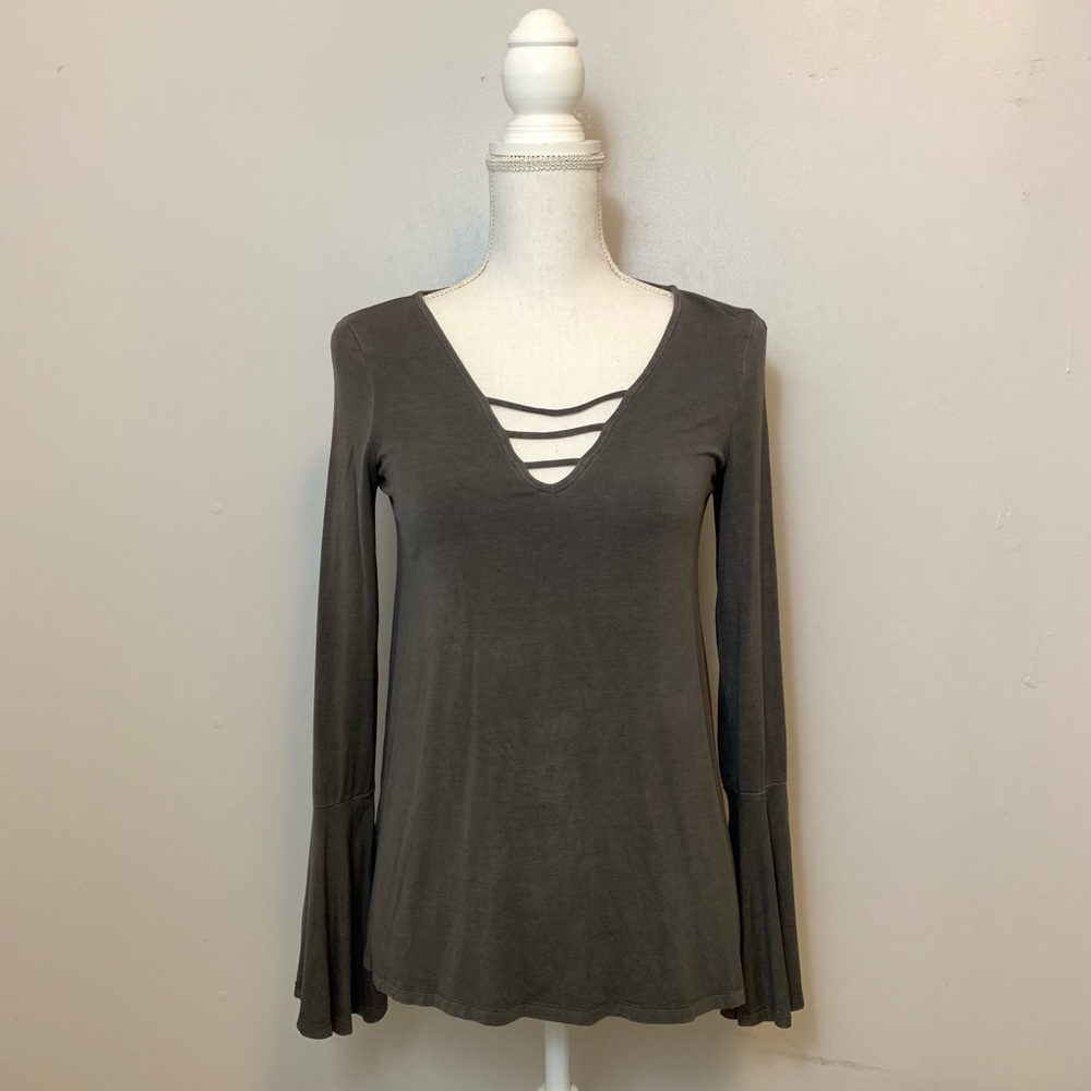 Soft & Sexy American Eagle V Neck Bell Sleeve Top